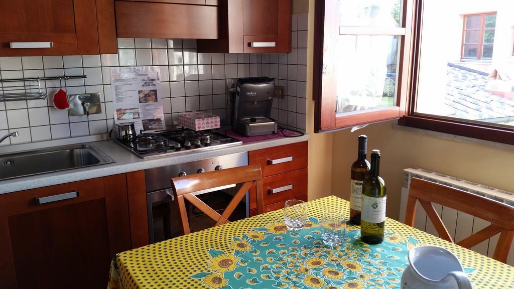 Appartamento Con Piscina Il Borghetto - Vicino San Gimignano Гамбаси Терме Екстериор снимка